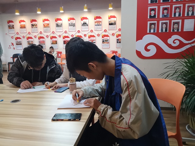 【完满班级】消防安全 你我同行——数字1801班“关注消防”防火海报绘制完满班级活动