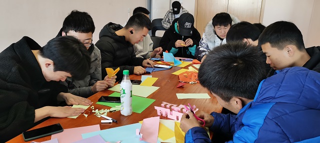 【完满班级】弘扬传统 剪出精华——淬炼商学院会计2005班完满班级活动