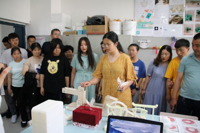 家校共建 携手共行——智能工程学院“家长开放日”活动搭建家长与孩子之间的桥梁