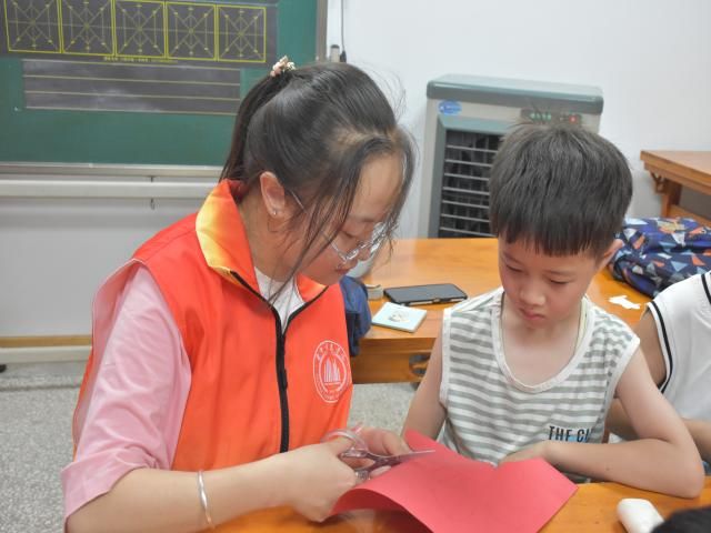 【三下乡】七彩假期:爱与陪伴 志愿为你而来