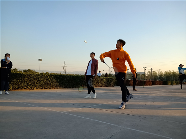 【完满班级】并驾齐驱 砥砺前行——艺术传媒学院视觉1801班信院运动风采完满班级活动