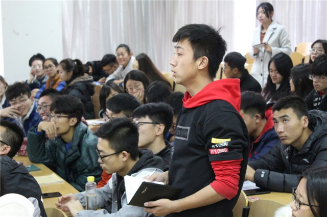 淬炼商学院开展完满教育中期座谈会
