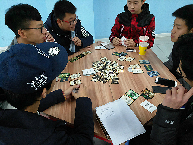 【社团巡礼节】四方牌社和艺雅棋社共同举办“桌上的战争”棋牌大赛