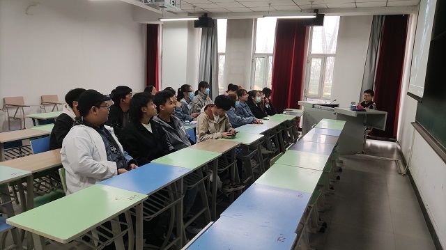 【完满班级】弘扬雷锋精神 争做时代楷模——艺术传媒学院动画2001班主题观影活动