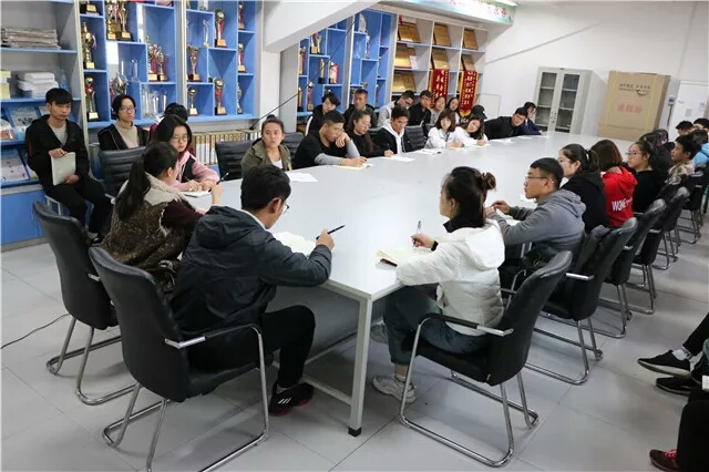 校学生会各组织相继召开2018-2019学年第一学期期末总结座谈会