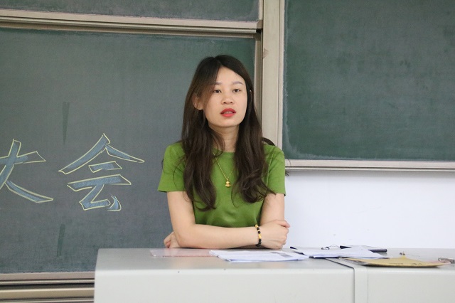 【辅导员说完满】宣扬“扫黑除恶”专项会议精神 严于律己——智能工程学院2017级辅导员说完满