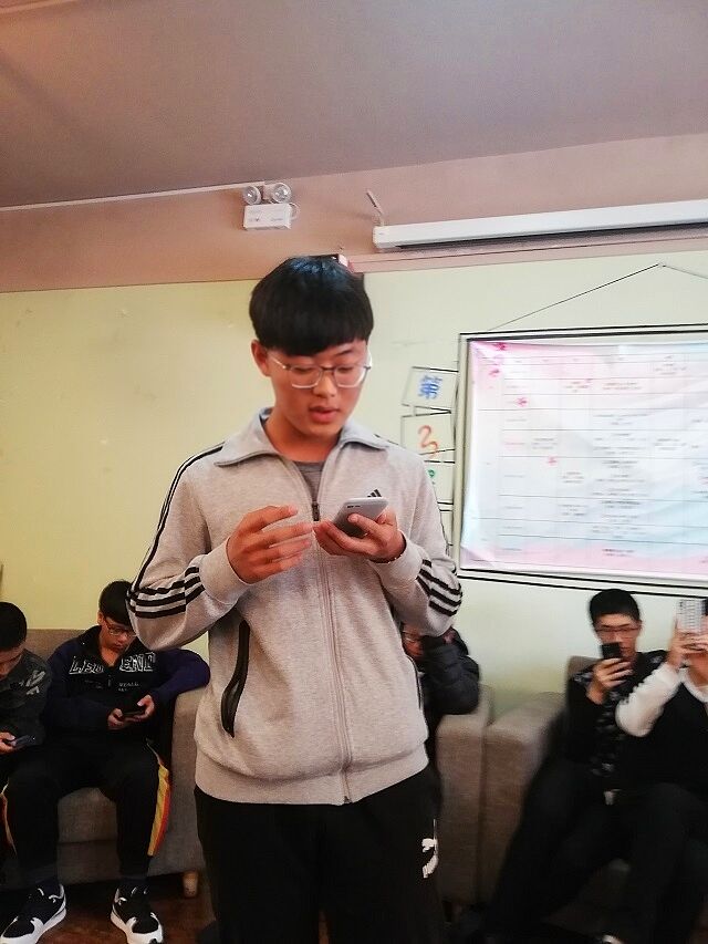 【完满班级】青春路上 自信飞扬——数字1802班“聚班艺 凝班力”举办完满班级活动