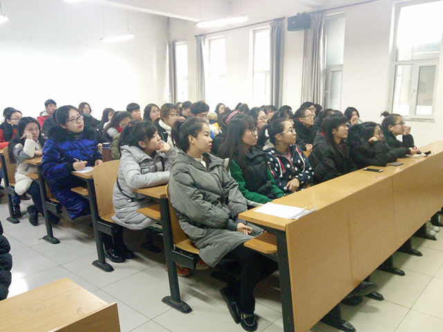 【辅导员说完满】目标如航灯 学分伴我行——外语系辅导员说完满之“完满教育学分获取攻略”