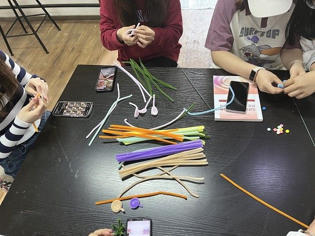 【完满团支部】指尖妙曼 花漾世界——食品与环境学院动医2103班完满团支部活动
