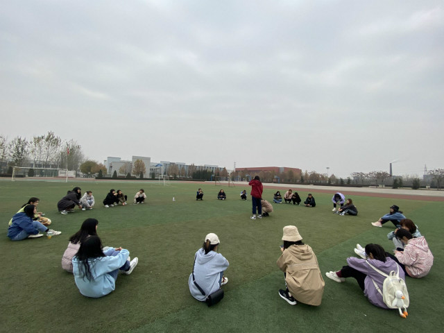 【完满班级】风华正茂之际 咏传经典风韵——外国语言文学系英语2001班、2004班完满班级活动