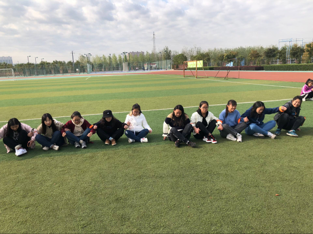 【完满班级】青春无极限 燃烧青春激情——外国语言文学系10月完满班级活动