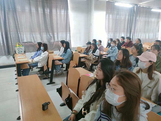 【完满班级】明确自身责任 助力时代发展——艺术传媒学院视觉传达1801班完满班级活动