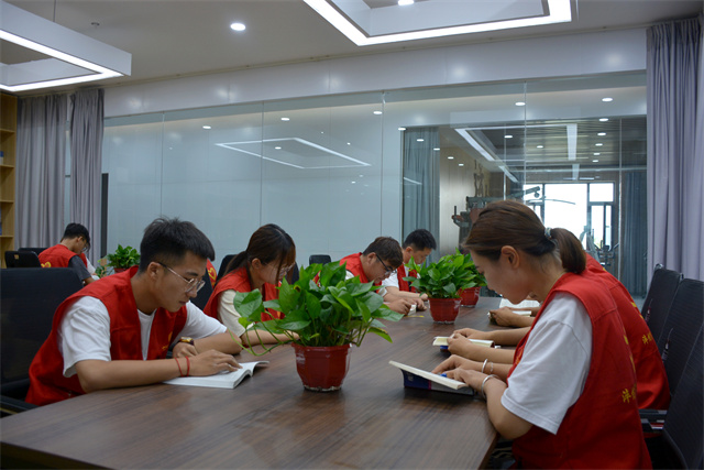 【三下乡】留义义在心中 公益益为群众——淬炼商学院青年益行国情观察实践团