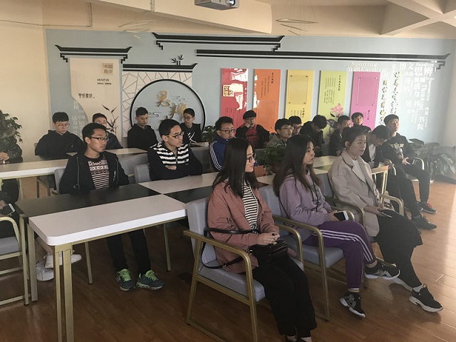 【完满班级】期待的故事 我们一起讲——大数据学院、信息工程学院软件1706班开展观影活动