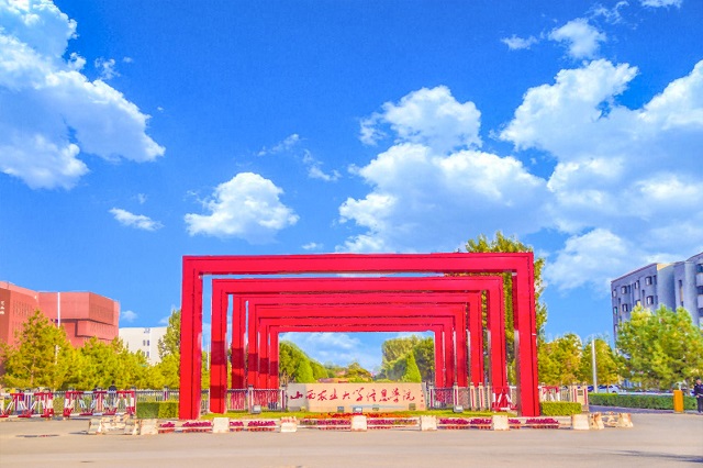 前行第179期：4秒拍下的毕业照 定格下的却是4年最美的青春