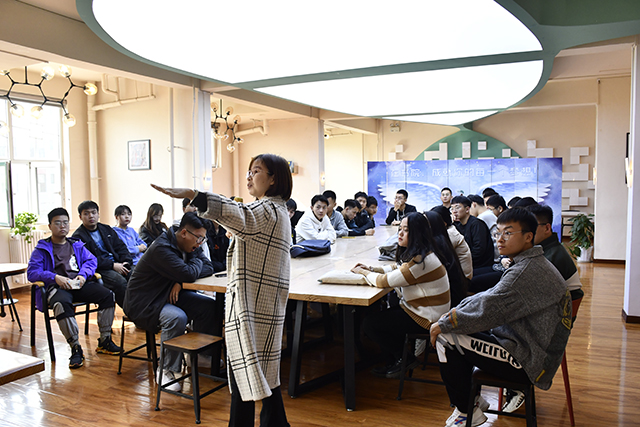 手机摄影 刻录美好青春年华——大数据学院、信息工程学院举办“摄影刻录美好青春年华”主题活动