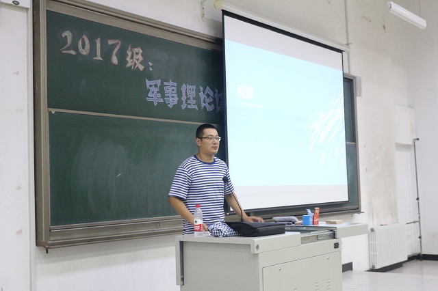聚焦 信院“小白”修炼手册——环科系举办新生入学教育会