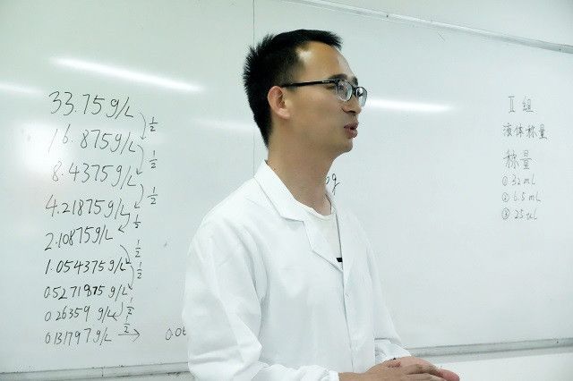 专业完满蹭火花 实验技能大比拼——食品与环境学院举办首届“动医达人秀”实验室技能大赛
