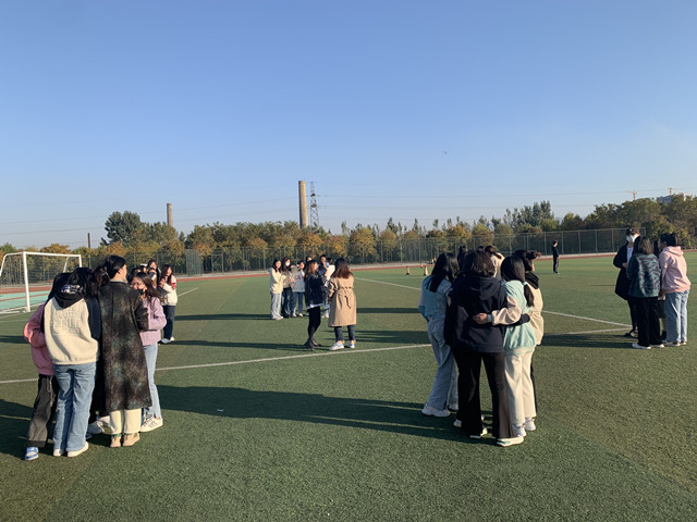 【完满班级】党旗下赓续红色血脉 赛道上点亮青春之火——商务英语学院完满班级活动集锦