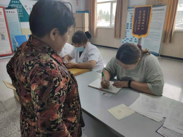 【暑期社会实践】 公益献爱心 真情暖人心 ——外语系学子暑期社会实践纪实（十一）