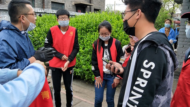 【完满班级】与爱并肩 公益同行——环科系资环1701完满班级活动