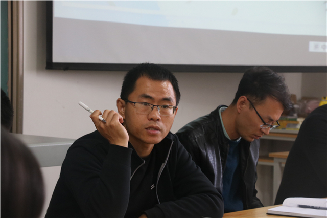 各院系相继召开2020-2021学年第一学期期中座谈会