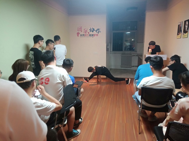 【完满班级】礼赞青春 艺彩纷呈——网工1801班完满班级活动