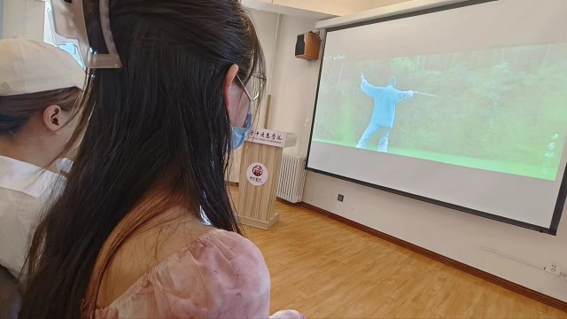 踔厉奋发新征程 劳动铸就中国梦——商务英语学院五月下旬完满团支部活动集锦