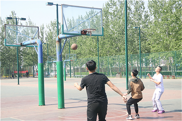 【完满班级】挑战地心引力 引爆篮球魅力——经济管理系经管1703班男女搭配篮球赛