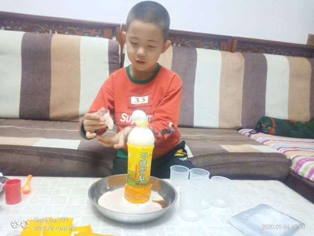 勤于动手 善于思考——大数据学院、信息工程学院“e路同行”科技文化蓝海行动之第34期小e趣味实验