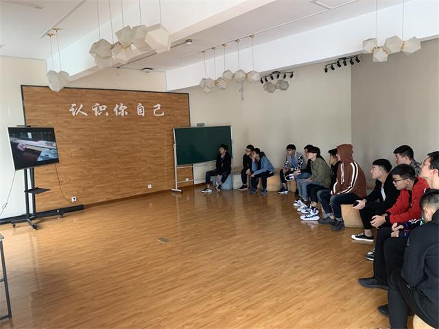 【完满班级】爱我中华新中国成立70周年观影活动——大数据学院、信息工程学院计科1602班完满班级活动