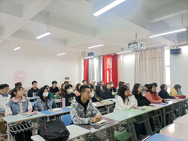 【完满班级】寻找自己 试着和压力握握手——艺术传媒学院视觉传达设计2001班奋进主题活动