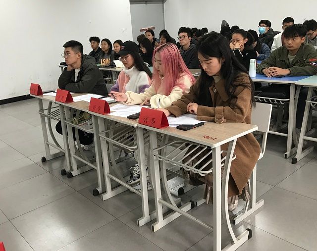 学长计划第791期:群雄舌战展雄风 争锋相对辩天下——“白马非马，唇枪舌战”艺术传媒学院第八届“传媒杯”辩论赛