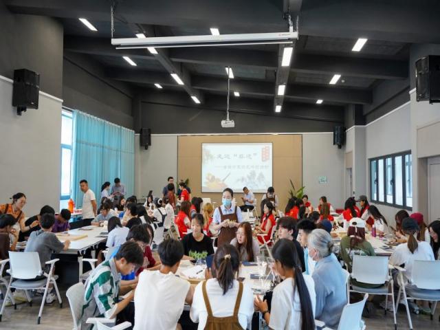 【三下乡】精研古籍修复 弥补时光印迹