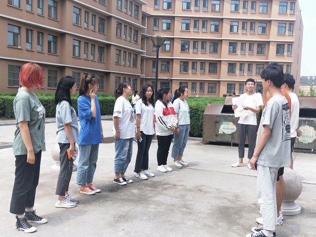 【完满班级】慈善行动 广施善行——环设1804垃圾分类知识普及完满班级活动