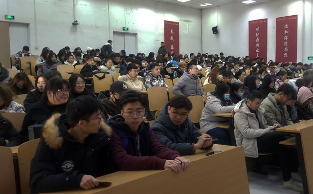 【辅导员说完满】践行宪法精神 凝聚振兴力量——艺术传媒学院2018级视产动专升本辅导员说完满