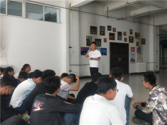 【完满班级】不用眼观天地间 心中自有明灯亮——智能工程学院机制1701班举办完满班级活动