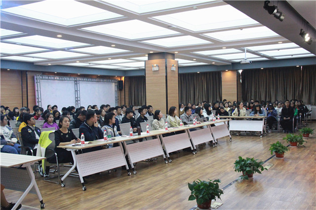 我校隆重举办2019年校园品牌营销集训营开班典礼暨首届“同信同行 点亮信院”记者节开幕式