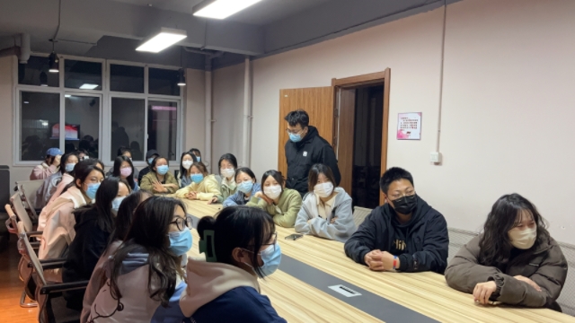 【完满团支部】弘扬雷锋精神 争做时代新人——商务英语学院商务英语2201班完满团支部活动