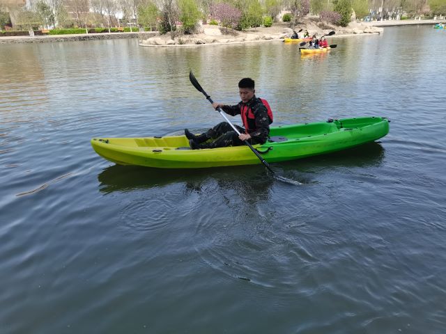 乘风破浪 激流勇进——右岸湖上不一样的皮划艇