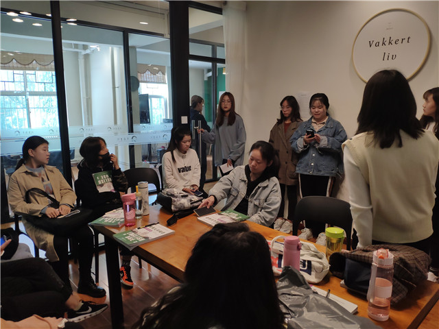 【完满班级】 公益之心 相传你我——外国语言文学系英语1805班、英语1806班10月完满班级活动