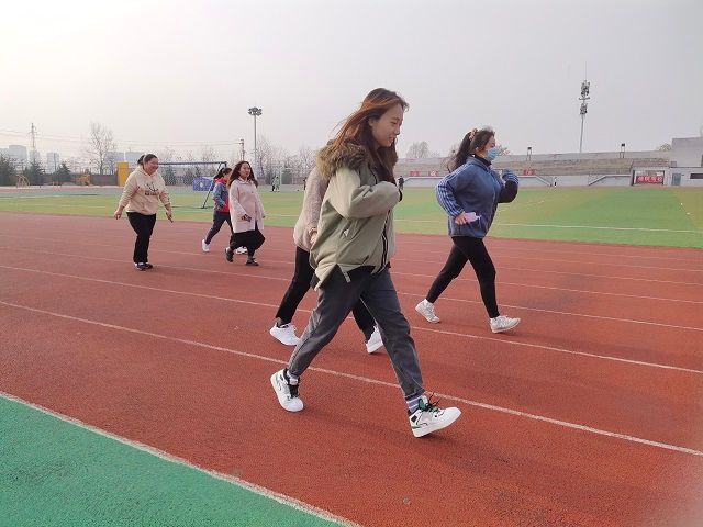 【完满班级】阳光竞走 张扬活力——食品与环境学院土管1902班完满班级活动