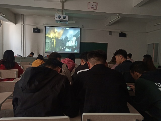 【完满班级】开天辟地史无前 志士神州竞争先——艺术传媒学院环设1805班举办“意气风发 朝气蓬勃”纪念五四青年节100周年观影活动