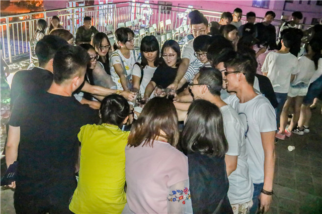 125名骨干学子 1场激情派对 谢谢时光见证他们成长——完满教育学生骨干培养计划第五期培训班结业典礼 暨“成长的地方 | Education”主题酒会圆满落幕