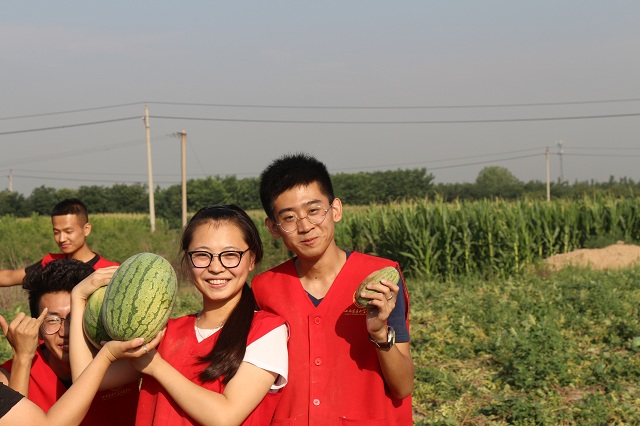【三下乡】青草地？西瓜群？你见过太谷4点的太阳吗？——环科系2017暑期“北斗星”公益实践团南阳村之行