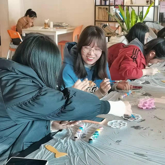 【完满班级】涂鸦梦想 绘画青春——食品与环境学院食安2001班完满班级活动