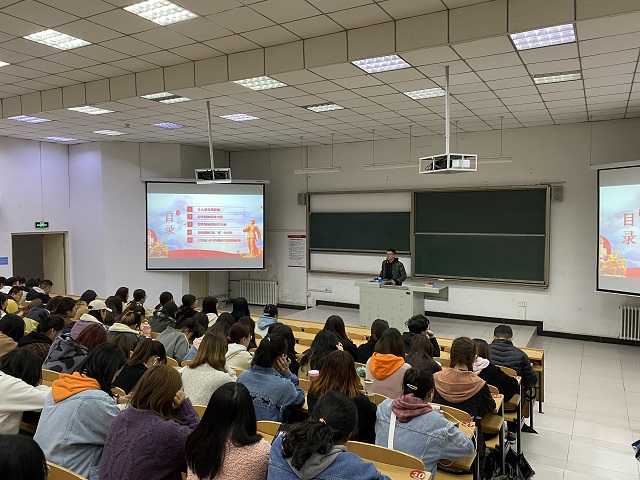 【辅导员说完满】以实际行动践行新时代雷锋精神——淬炼商学院2019级“辅导员说完满”专题活动