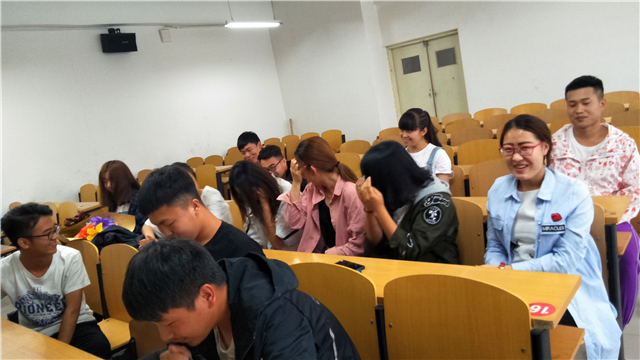 【完满班级】聆听青春 唱响完满——淬炼商学院五月完满班级主题活动（三十四）