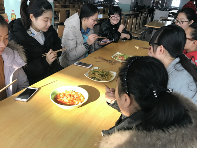 【社团快讯】南滋北味社“玩转厨房”第一期厨艺大比拼成功办