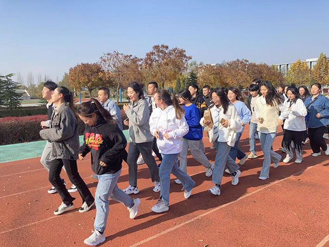 【完满班级】锻炼身体 增强体质——艺术传媒学院环设1904完满班级活动